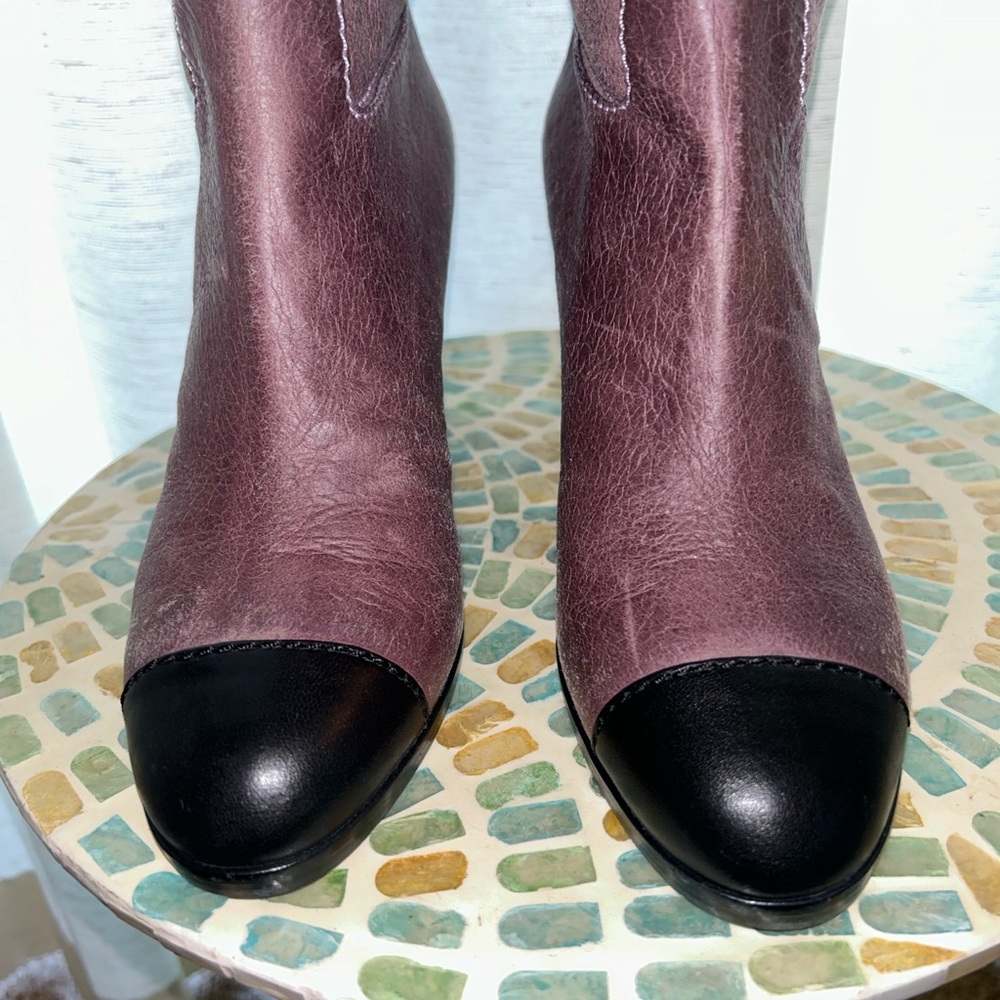 Chanel Women's Brown Leather Boots - Picture 11 of 14